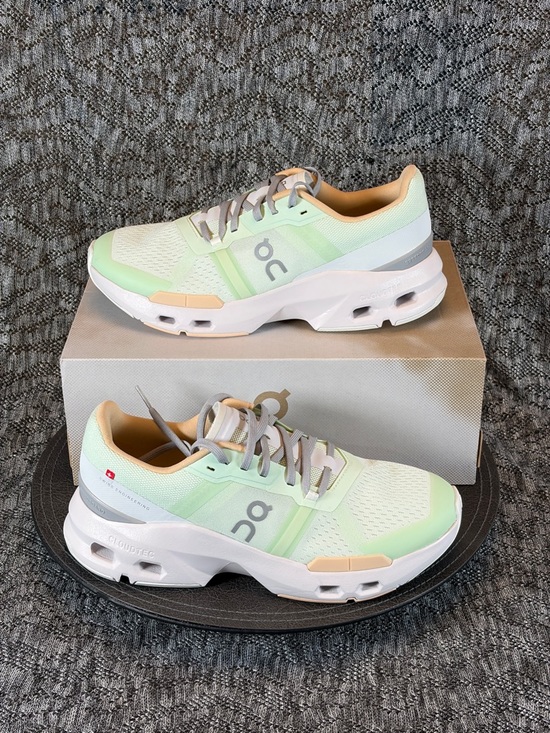 On Running Shoes - On Cloudpulse Trainer Sneakers Women's 9.5 Lima / Savannah